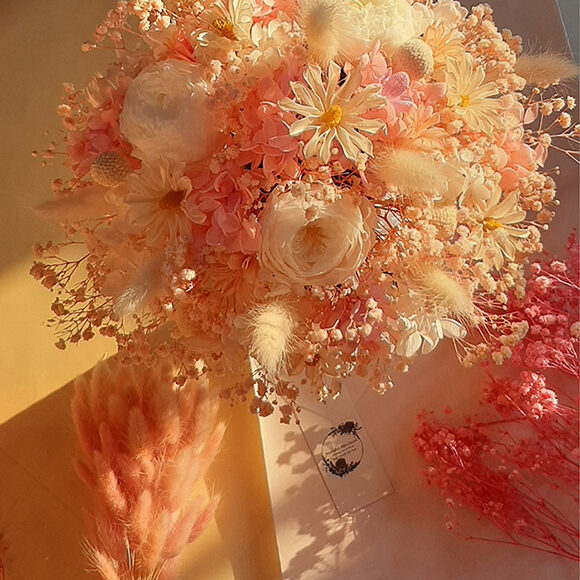 Đẹp, sang xịn và tinh tế hơn với bó hoa cầm tay Đẹp, sang xịn và tinh tế hơn với bó hoa cầm tay